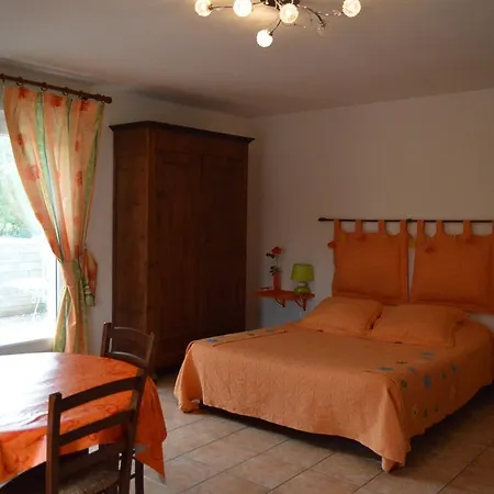 Chambres D'hotes Les Epinettes Bed & Breakfast Beauvoir (Manche)