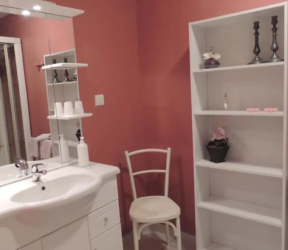 Chambres D'hotes Les Epinettes Bed & Breakfast